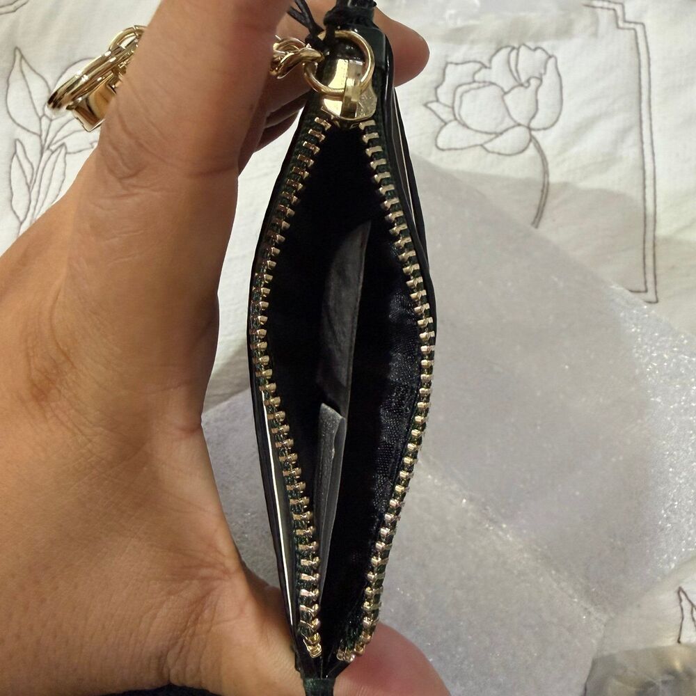 Victoria's Secret Green Croc Card Holder with Keychain - Picture 5 of 6